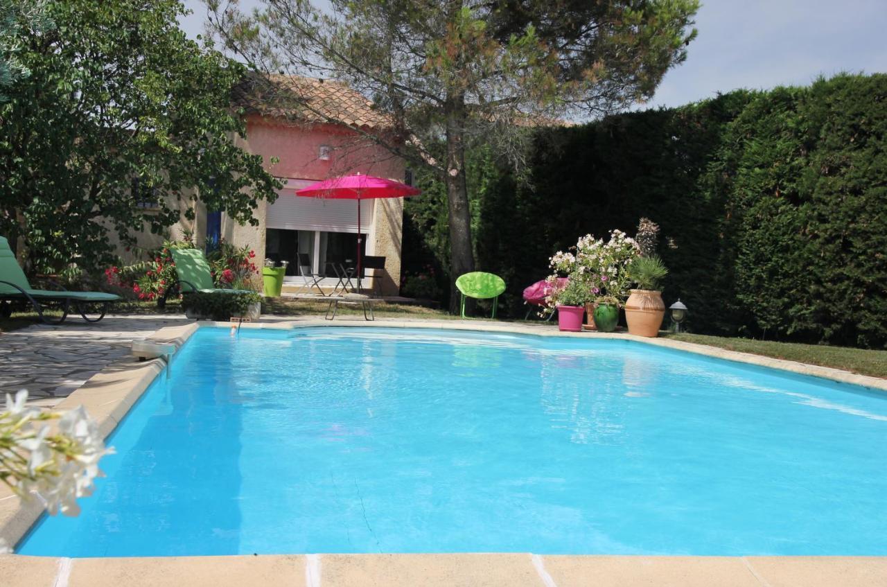 Bed and Breakfast ENTRE AVIGNON et PONT DU GARD Rochefort-du-Gard Zimmer foto