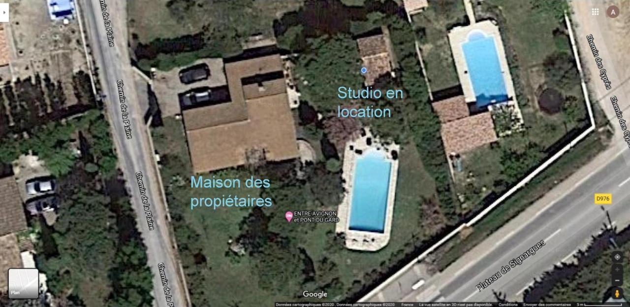 Bed and Breakfast ENTRE AVIGNON et PONT DU GARD Rochefort-du-Gard Exterior foto